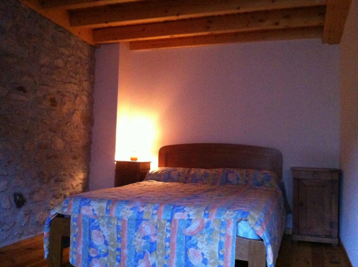 Maison De Caractere En Pierre Cal Blanic Saint Pierre dels Forcats Bagian luar foto
